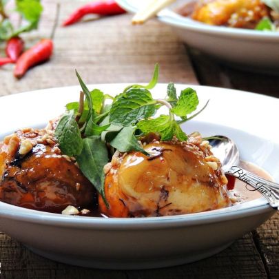 Hột Vịt Lộn Xào Me